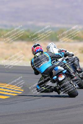 media/Oct-09-2022-SoCal Trackdays (Sun) [[95640aeeb6]]/Turn 14 Backside (1125am)/